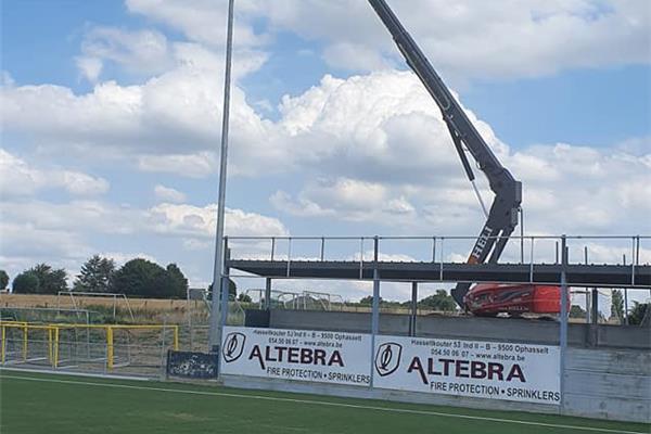 Rénovation terrain de football synthétique KFC Voorde-Appelterre - Sportinfrabouw NV